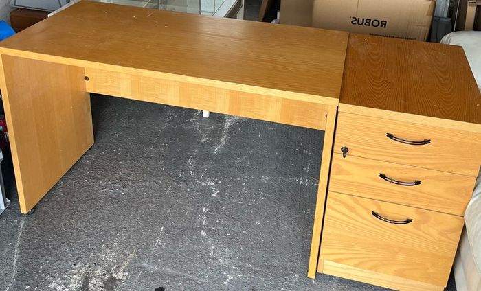 Study / Office Desk & Locker