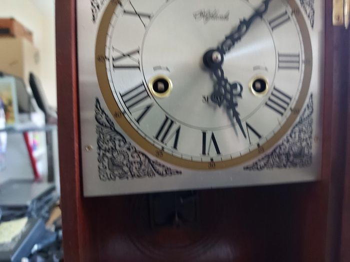 Vintage Mantlepiece Clock in very good condition