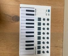 Arturia Minilab mk2 MIDI Keyboard