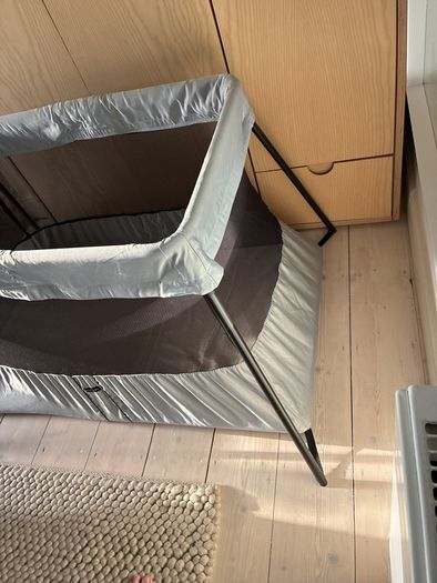 Baby Bjorn travel cot