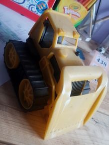 Toy buldoger .cond as shown