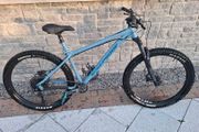 Nukeproof Scout 275 Race Mountain Bike (XL)