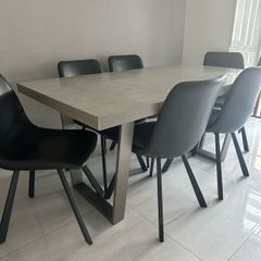 Dining Table, 6 Chairs & 3 Bar Stools