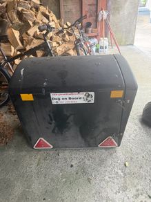 dog box for towbar