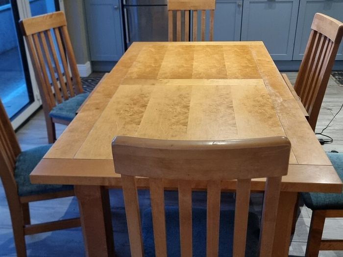 table and chairs