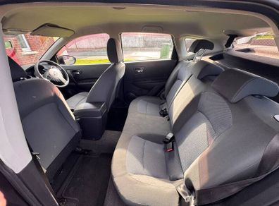 Nissan Qashqai interior