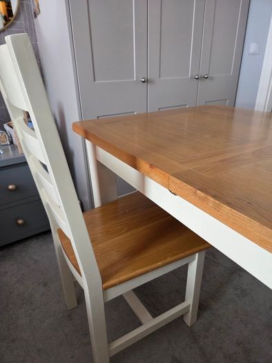Extendable Oak Dining Table