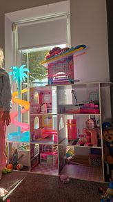 Dolls house- LOL
