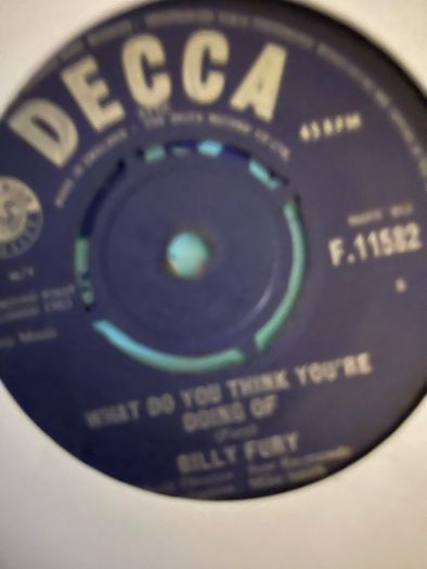 A selection of The Furey brothers Billy Furey & Davey Arthur singles in vg+ condition. Only 2 euros each