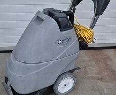 NILFISK AX 410 Extraction machine