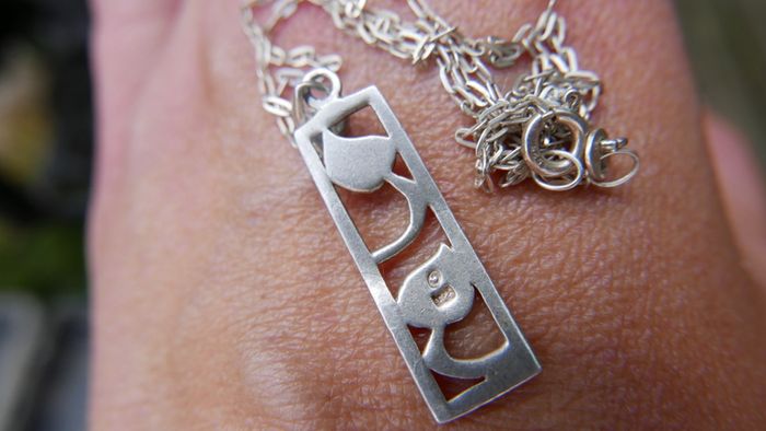 Vintage Sterling Silver 925 Floral Pendant  and Sterling Silver Chain 3g