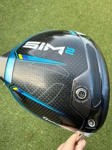 Taylormade Sim 2 10.5 degree Driver. Stiff Shaft