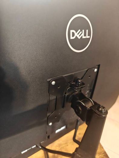 Complete WFH Dual Screen Setup ErGear Electric Sit Standing Desk and includes 2 Dell 27 Monitors HP USB C Dock and HDMI cables