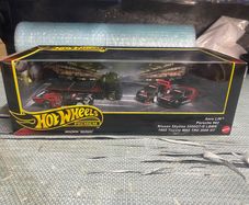 Hot Wheels Premium Advan Racing Team Diorama Set