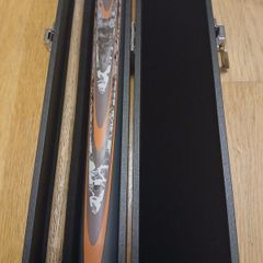 2 piece ash pool cue,hard case with chalk compartment