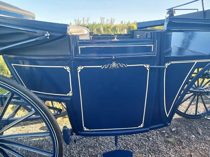1903 Burlington Landaulette horse drawn carriage