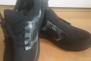 Trainers/Boys Lightweight Trainers  .. Size: 1 UK  ..  33/34 EU .. REDUCED PRICE