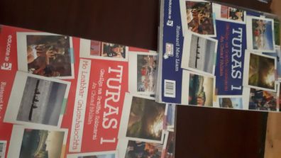 Turas 1, book and workbook, unused