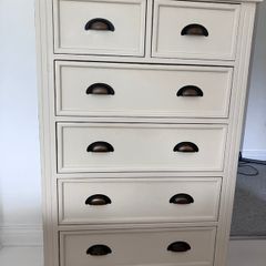 Chest if drawers