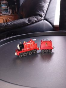 Thomas & Friends Take N Play Metal Talking James Engine and Tender  2009