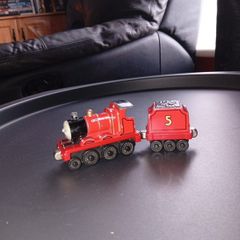 Thomas & Friends Take N Play Metal Talking James Engine and Tender  2009