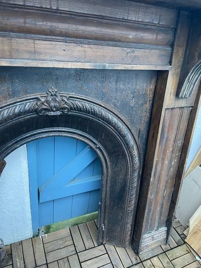 Victorian cast iron fireplace & wooden surround