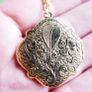 Vintage locket Square floral embossed locket necklace Edwardian Antique style engraving Photo locket for pictures Image 3