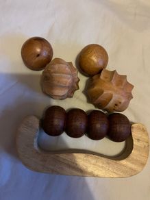 massage wood balls