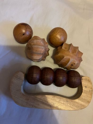 massage wood balls