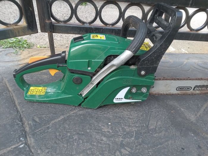 chainsaw