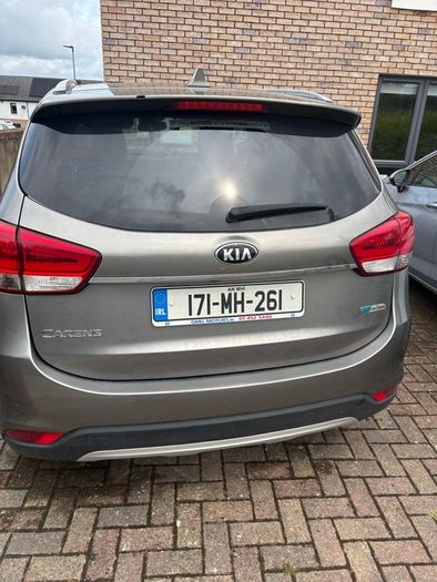 2017 Kia Carens