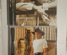 Garth Brooks Collection - Scare Crow / Sevens.