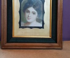 Picture of Victorian lady