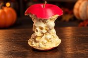 The Forbidden Fruit - 3D - Skull Apple Decor
