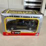 Alfa Romeo 75 Guardia di Finanza 1/24 Burago Image 2