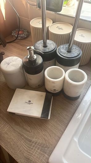 Paul Costello bathroom accessories