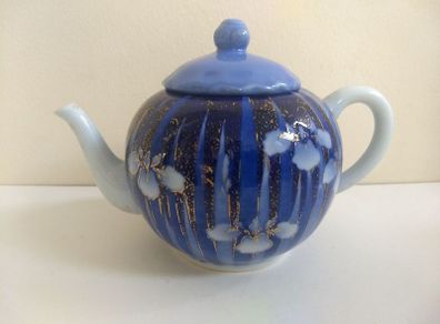 Stunning Antique Japanese Porcelain Teapot by the Fukagawa Seiji Company, With the Mt. Fuji and Stream Backstamp Circa 1890-1910 - Replacement Lid