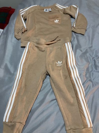 Boys adidas tracksuit 18/24 mths new never worn