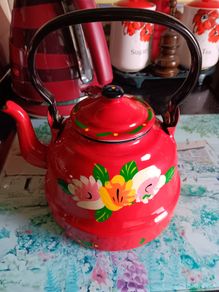 Enamelled  kettle