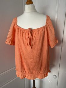 New Top, size Large