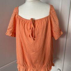 New Top, size Large