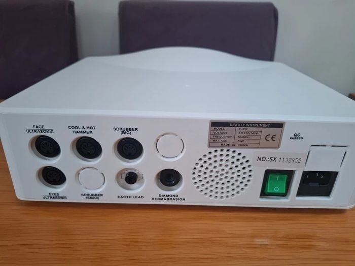 Weelko Microdermobrasion professional 4 in 1 Excellent condition
