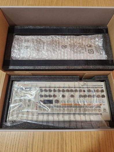 Roland TR-09