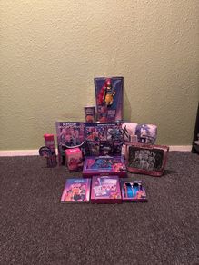 K Pop Demon Hunters Mira Bundle