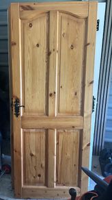 8 x Solid Pine doors