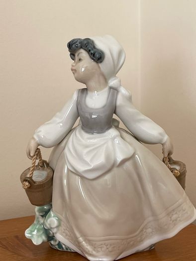 NAO by Lladro
