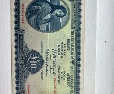 1960 old Irish banknote Lady Lavery 10 pound in lovely condition, no rips,pen or pin holes, post added extra, 6 euro register