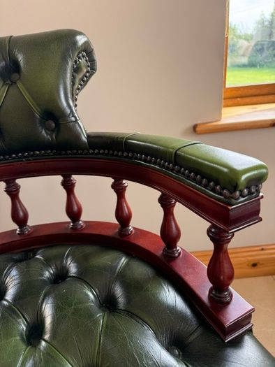 Captain's Chair