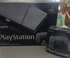 Brand new 30th anniversary Slim ps5 for sale