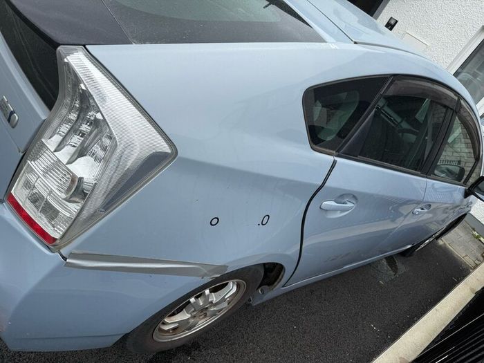 Toyota prius automatic hybrid 2011 model